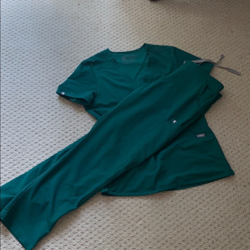 Green figs scrub set